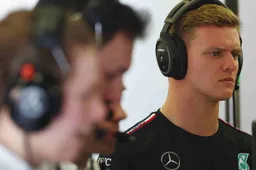 Schumacher: "Max y Checo parecían muy sencillos".