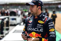 Mexicaanse media zien gevaar voor Perez na terugkeer Ricciardo: 'Kijk uit!'
