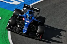 Alonso over kombochten: 'Wagens F1 zijn niet gemaakt voor deze bochten'