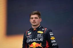 Verstappen's racing suit auction is completed: raises over £112,000