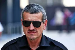 Steiner eens met Verstappen, gaat zelfs nog stap verder: 'Vraag voor FIA'