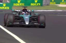 Video: Antonelli crasht zijn Mercedes bij F1-debuut in Monza