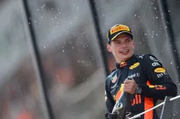 Max Verstappen na overwinning: "Ik moet op de baby passen van mijn manager"
