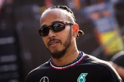 Final starting grid at the Azerbaijan Grand Prix ! Hamilton in the pit lane
