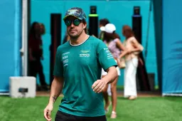 Alonso sobre Hamilton: "No le sancionarán porque no es español"