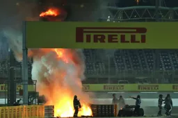 Vettel wilde crash niet zien: "Ik heb geen idee hoe hij daaruit is gekomen"