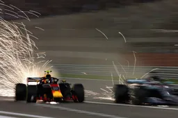 Red Bull geeft korte uitleg over uitvalbeurten Verstappen en Ricciardo