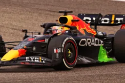 Samenvatting vijfde F1-testdag | Sainz is Hamilton en Verstappen de baas