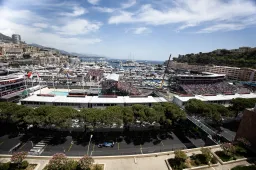Which Formula 1 drivers live in Monaco?