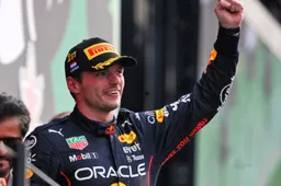 Viaplay laat eerste ronde Verstappen op Zandvoort live tatoeëren op arm fan
