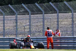 Samenvatting VT2: Albon crasht in Stowe, Verstappen vinden we op P14