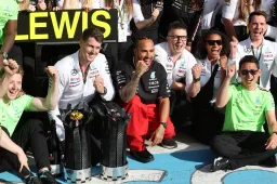 Vettel, son ancien rival, félicite Hamilton pour sa victoire : "GOAT"