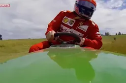 Video: Raikkonen racet op een grasmaaier