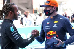 Alonso geniet van 'aanvallende' Verstappen: 'Voor mij is hij de beste coureur'