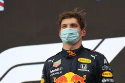 Verstappen kan lachen: "Dat is een geheime tactiek om de banden op te warmen"