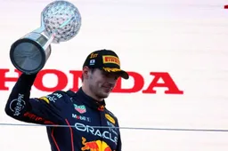 Doornbos over handelswijze Verstappen: 'Je legt opeens de bal bij het team'