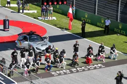 F1 will stop taking the knee before races: 'Hamilton and Mercedes aware'