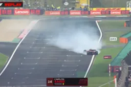 Bandera roja en la clasificación del GP de China: Sainz golpea el muro con su Ferrari