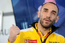 Renault sneert naar Verstappen: ‘’Hij moet zich met zijn eigen wagen bezighouden’’