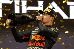 Mercedes reserve driver is convinced: "Verstappen deserves the title"
