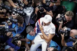 Ridderorde voor Lewis Hamilton krijgt steun