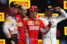 Hamilton houdt deur op kier voor overstap naar Ferrari