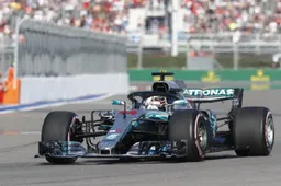 Hamilton wilde leiding teruggeven aan Bottas, maar Mercedes blokkeerde