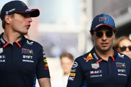 Perez lancia un avvertimento alla McLaren dopo il venerdì positivo di Baku