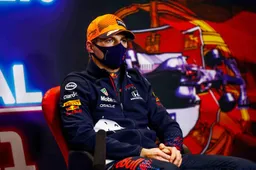 Verstappen: "Als we dat doen, hebben we wel een paar reservemotoren nodig…” 
