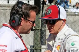 Raikkonen cynisch over Hamilton: ''Daar ga je het nu toch niet over hebben?''