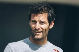 Webber: Verstappen moet vaker op de baan blijven