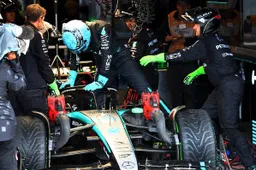 Russell niet met Hamilton op het podium: 'Toen wist ik dat het voorbij was'