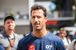 Mark Webber looks back: 'Right that McLaren pushed Ricciardo aside'