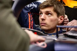 Verstappen gespot tijdens test met Aston Martin in Frankrijk