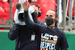 Hamilton spreekt weinig met Verstappen: "Beperkte communicatie"
