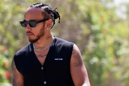 Former F1 driver sceptical: 'I wonder if Hamilton can handle that'