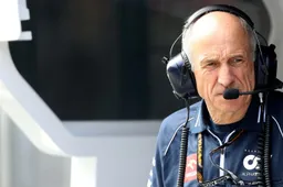Tost lovend over prestaties Ricciardo: 'Dat moeten we niet vergeten'