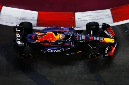 Button haalt uit naar FIA na Verstappen-incident: 'Dat is krankzinnig'