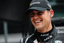 Laatste pitstop kost Veekay kans op goede klassering in Indy 500