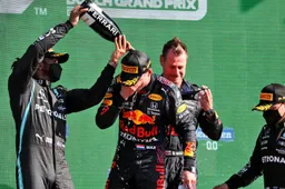 Nederlandse pers lyrisch over Verstappen: 'Hij liet zich niet piepelen'