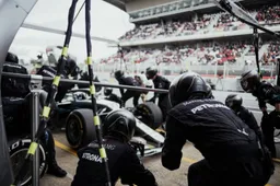 Mercedes experimenteert met nieuwe regenlampen