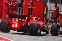 Ferrari SF90 rijdt met velgen geïnspireerd door Mercedes