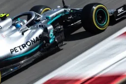 Rosberg: "Bottas doing a good job getting under the skin of Hamilton"