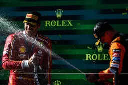 Norris y Sainz juegan al golf antes del GP de Singapur