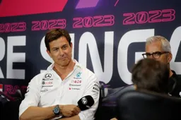 Toto Wolff over crash Russell: "Gewoon een ongelukkig moment"
