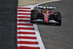 Hamilton avalia a McLaren e Verstappen: "Veja isso com um grão de sal"