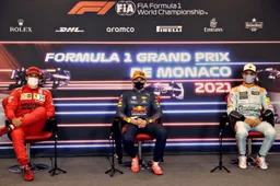 Verstappen jokes with Norris: 'You should be asking for money for this'