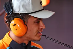 Norris: it's 'pretty stupid' to think about title race with Verstappen
