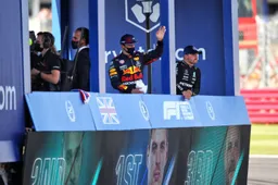Verstappen zet ondanks dramatisch weekend toch weer record op zijn naam