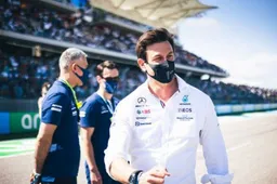Wolff in awe of Red Bull strategy, calls it 'brave'
